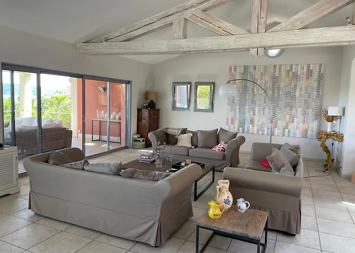 Tres Belle Vue Magnifique Sur Saint Tropez Grimaud